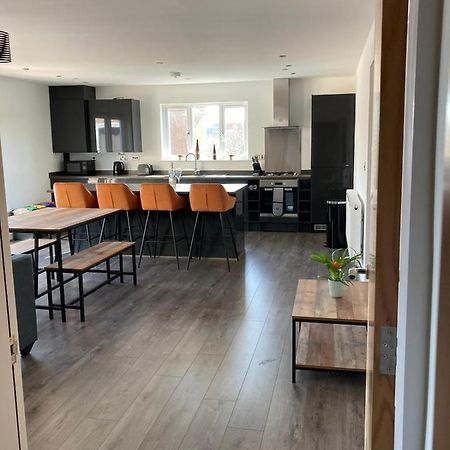 Spacious Newly Built Apartment Rhos On Sea, Colwyn Bay Exterior photo